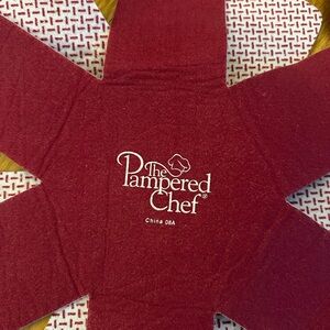 Pampered Chef Burgundy Pot Protector 5 and baking mats